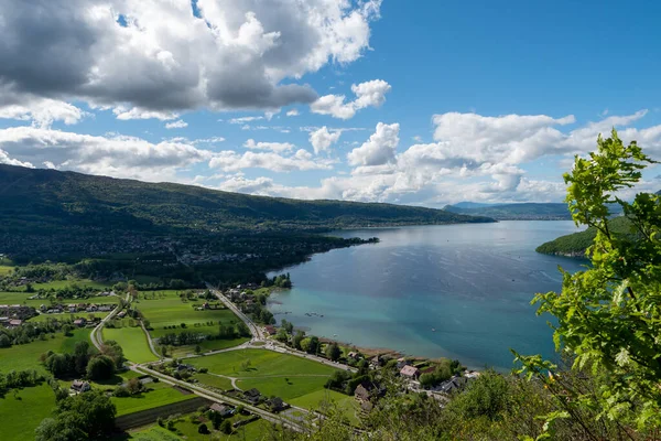 フランス アヌシー湖のフランスアルプスの美しい景色 — ストック写真