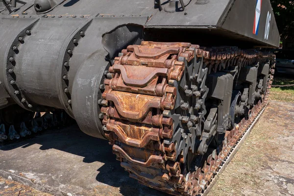 View Front Caterpillar Sherman Tank — Stockfoto