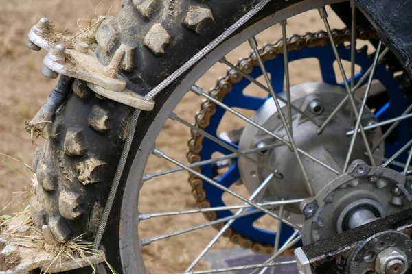 Extreme Sports Motorcycle Detail Wheel Climb Impossible — Foto Stock