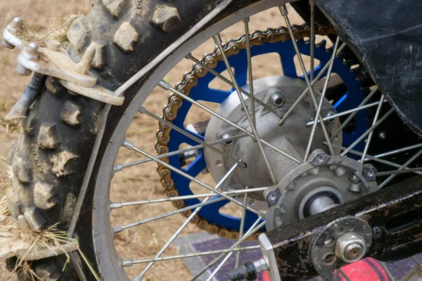 Extreme Sports Motorcycle Detail Wheel Climb Impossible — Foto Stock