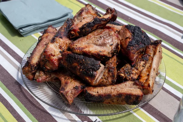 Plaat Met Gegrilde Stukken Vlees Bbq — Stockfoto