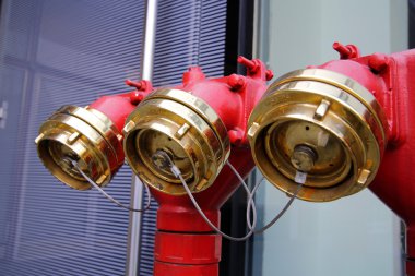 002 Shiny metal red water plug with seals and plugs on the street, Красный блестящий металлический пожарный кран  с пломбами и затычками на улице