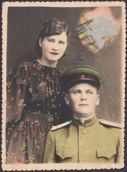 Portrait Famille Jeune Lieutenant Des Forces Armées Urss Avec Femme — Photo