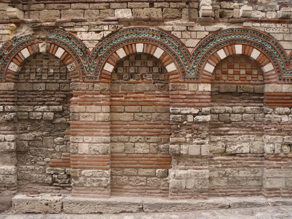 De muur van de kerk van de Heilige Aartsengelen michael en gabriel — Stockfoto