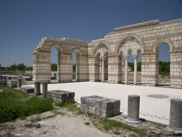 Великая базилика в древней болгарской столице Плиске — стоковое фото