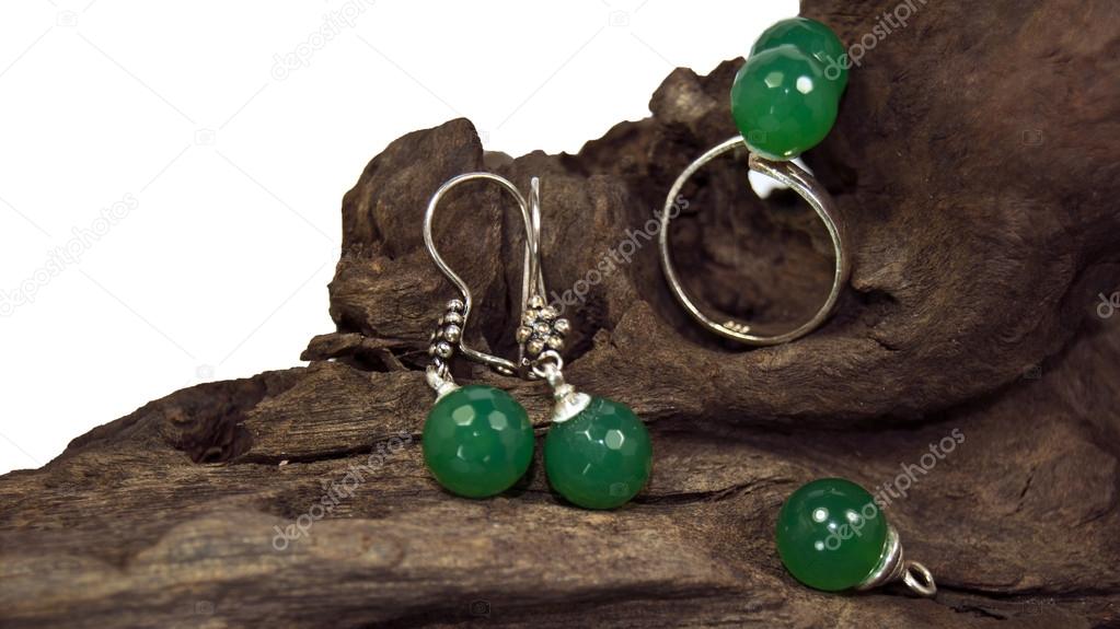Green jewel set