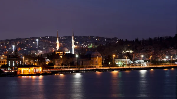 Golden horn night view — Stock Photo, Image