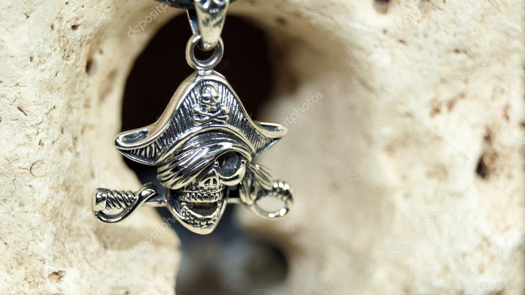 Pirate necklace