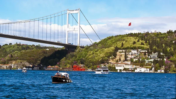 Fatih sultan mehmet brug — Stockfoto