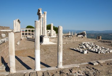 Tapınak trajan, Akropolis