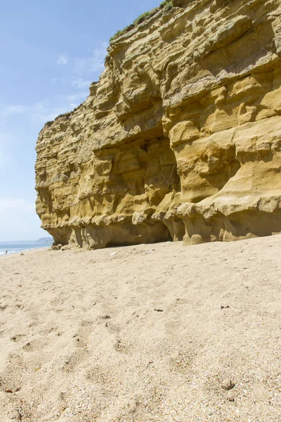蜂巢海滩的悬崖 — 图库照片