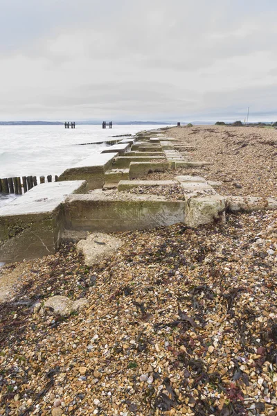 Lepe strand - lancering site voor tweede Wereldoorlog moerbeiboom havens. — Stockfoto