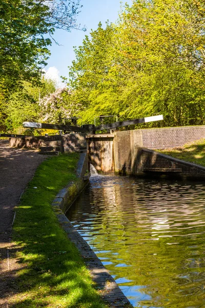 Gates Canal Lock Lapworth Birmingham Stratford Avon Canal Portrait — Stock Photo, Image