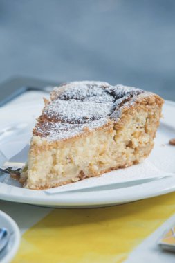 Napoli 'den tipik İtalyan pastası.