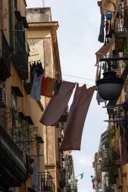 Napoli 'nin göbeğinde yürümek