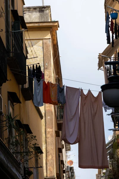 Napoli 'nin göbeğinde yürümek