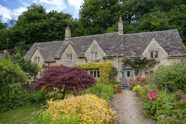 Bibury June 2022 Charming Cottages Arlington Row Bibury River Coln — стоковое фото