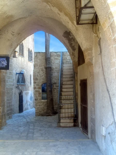 Une rue étroite dans l'historique Jaffa, Israël — Photo