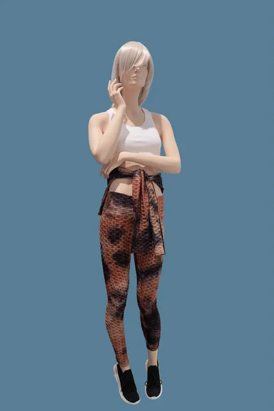 Image Pleine Longueur Mannequin Étalage Féminin Portant Des Vêtements Mode — Photo