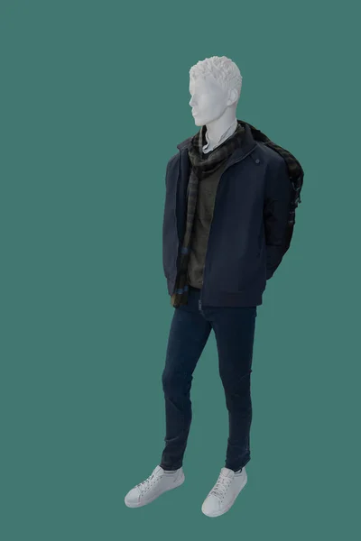 Image Pleine Longueur Mannequin Étalage Masculin Portant Des Vêtements Chauds — Photo