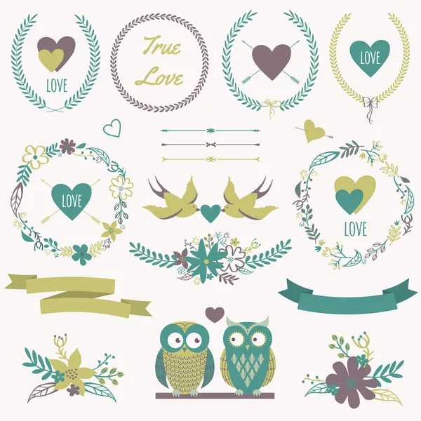 Vector romantic set with bouquets, birds, hearts, arrows, ribbon — Stock Vector