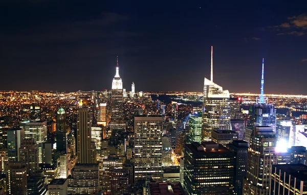 Manhattan skyline à noite — Fotografia de Stock