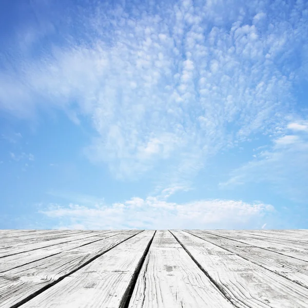Golvet och blå himmel — Stockfoto