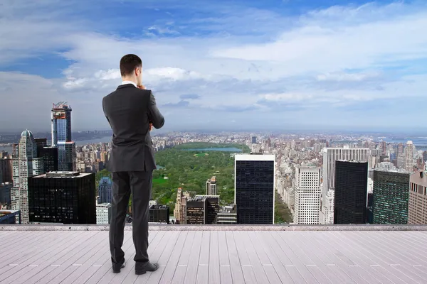 Looking at new york — Stock Photo, Image