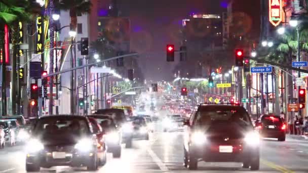 Time lapse of Hollywood boulevard traffic at night — Stock Video