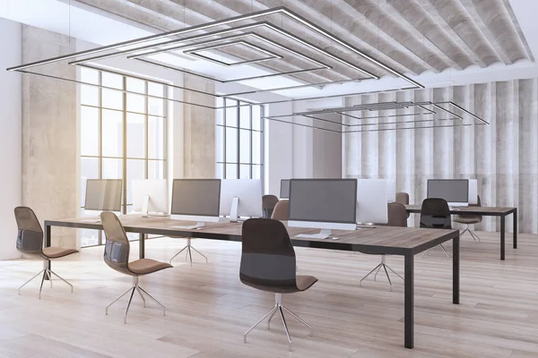 Nový Prostorný Betonový Dřevěný Interiér Kooperativní Kanceláře Oknem Denním Světlem — Stock fotografie