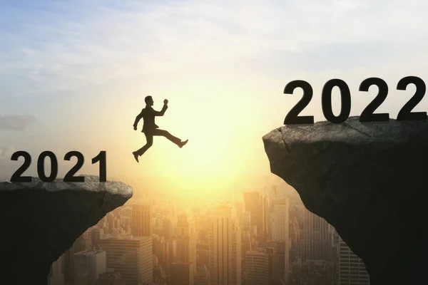 Businessman Jumping 2021 Cliff 2022 New Year Beautiful Sky City — Stock Photo, Image