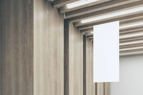 Moderne Lege Witte Rechthoekige Mock Banner Wazig Houten Interieur Achtergrond — Stockfoto