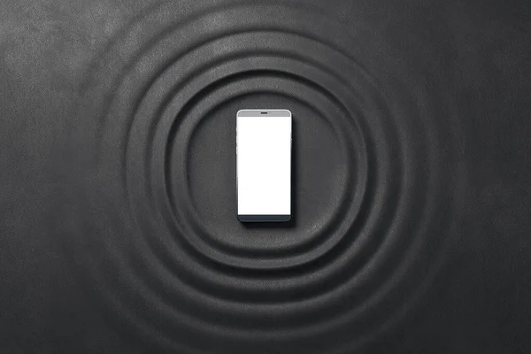 Widok Góry Biały Makieta Smartfon Kreatywnej Czarnej Skóry Koło Tła — Zdjęcie stockowe