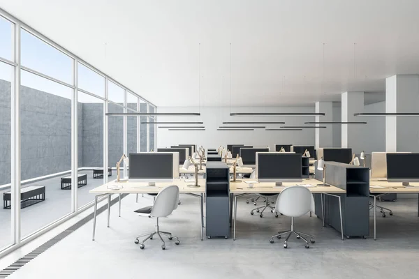 Moderne Coworking Office Interiør Med Tomme Dataskjermer Pulter Utstyr Møbler – stockfoto