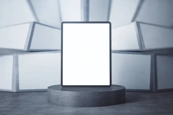Podium Pustą Białą Makietą Ekran Cyfrowy Tabletka Abstrakcyjnym Tle Ściany — Zdjęcie stockowe