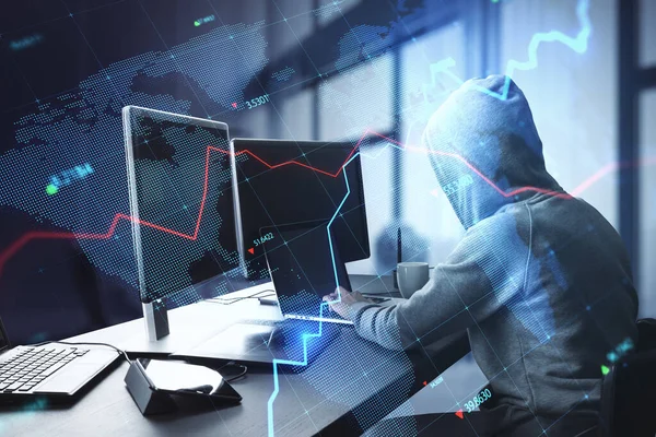 Hacker Tisch Mit Computern Mit Kreativem Leuchtend Blauem Kartenhologramm Mit — Stockfoto