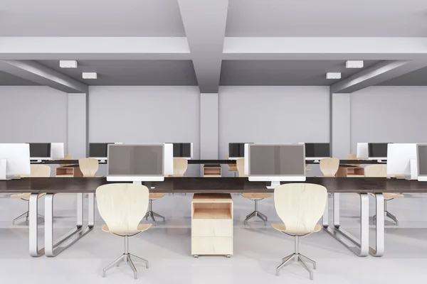 Luksusbetong Coworking Office Interiør Tre Med Utstyr Møbler Dataskjermer Konsept – stockfoto
