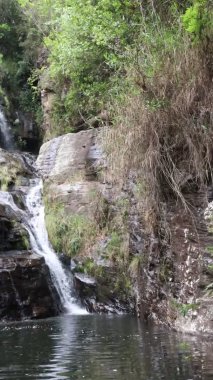 Carrancas şehrinde şelale, Minas Gerais, Brezilya