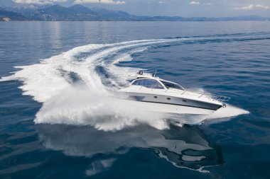 Motorlu tekne, rio yatların en iyi İtalyan yat