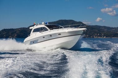 Motorlu tekne, rio yatların en iyi İtalyan yat