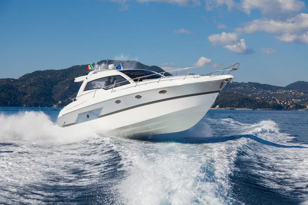 Motorboot, Rio Yachten beste italienische Yacht — Stockfoto