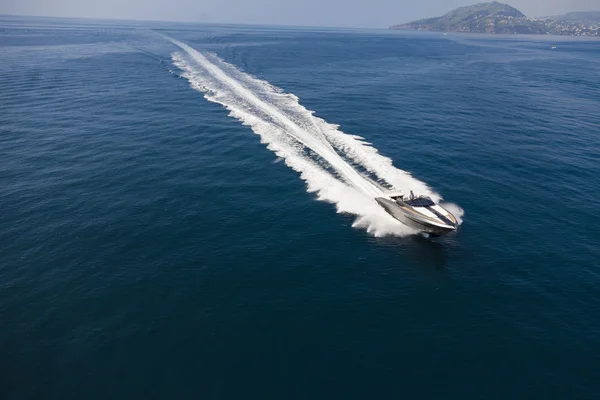 Motorlu tekne, rio yatların en iyi İtalyan yat