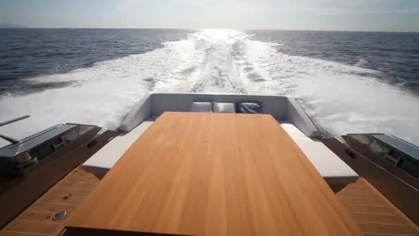 モーター ボートは、リオのヨットの最高のイタリアのヨット — ストック動画