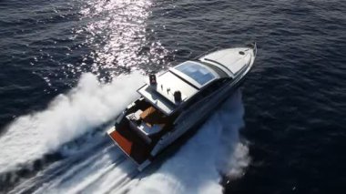 Motorlu tekne, rio yatların en iyi İtalyan yat