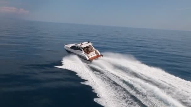 Motorboot, rio jachten beste Italiaanse jacht — Stockvideo