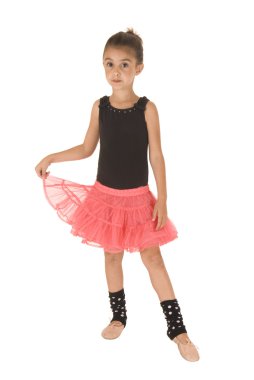 pembe tutu parmak kadar ileri tutan genç balerin kız