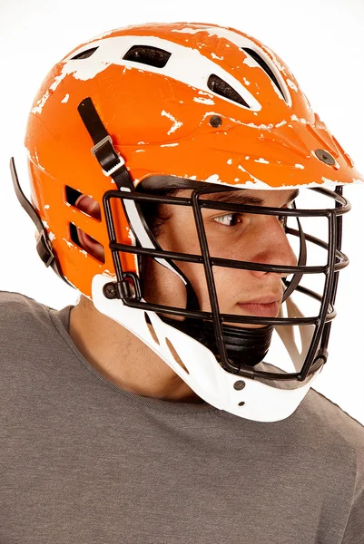 Jugador de lacrosse masculino de cerca tiro en la cabeza con casco — Foto de Stock