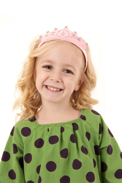 Bedårande ung blond tjej iklädd en rosa tiara — Stockfoto