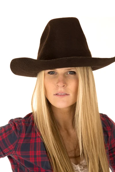 Close-up van portret van vrouwelijke model in cowboy-hoed — Stockfoto