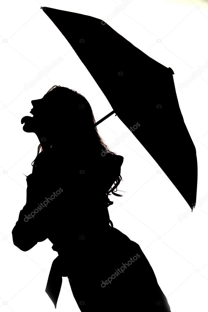 Silhouette der Frau ihre Zunge mit einem Regenschirm — Stockfoto #42300277